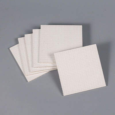 3 mm 30 mm Panneau d'oxyde de magnésium blanc/noir Parties murales avec résistance Panneau MgO ignifuge